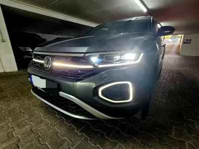 Usata VW T-Roc Style 150 CV (110 kW) 2023 Grigio SUV