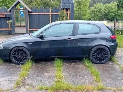 Gebraucht Alfa Romeo 147 165 PS (121 kW) 2005 Schwarz Kleinwagen