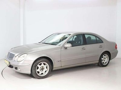 Mercedes E200