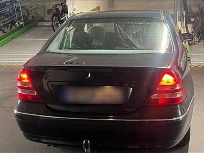Mercedes C180