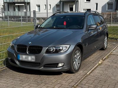 Gebraucht BMW 318 143 PS (105 kW) 2008 Grau Kombi