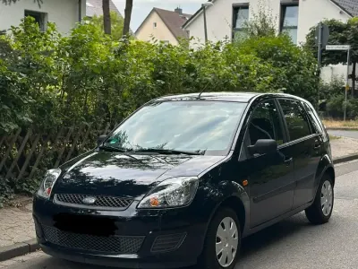 Gebraucht Ford Fiesta 60 PS (44 kW) 2007 Blau Kleinwagen