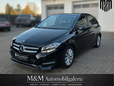 Gebraucht Mercedes B180 122 PS (89 kW) 2015 Schwarz Van / Kleinbus