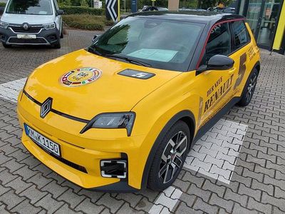 Gelb Gebraucht 2024 Renault R5 Komfort Kleinwagen | 31.500 € (Fairer Preis)