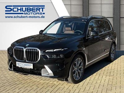 Neu BMW X7 340 PS (250 kW) 2026 Black sapphire metallic SUV