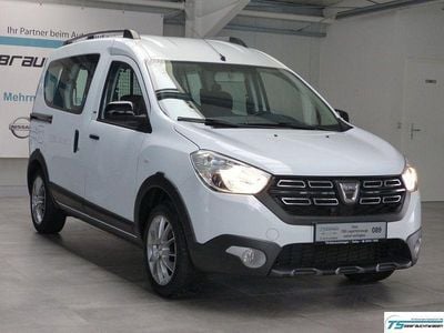 Weiß Gebraucht 2019 Dacia Dokker Celebration Van / Kleinbus | 11.690 € (Fairer Preis)