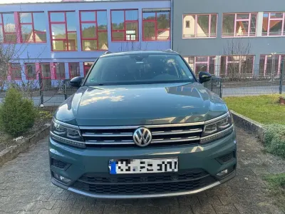 Gebraucht VW Tiguan Allspace IQ Drive 150 PS (110 kW) 2019 Blau SUV