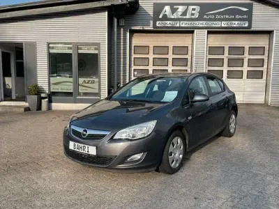 Gebraucht Opel Astra Edition 116 PS (85 kW) 2010 Grau Limousine