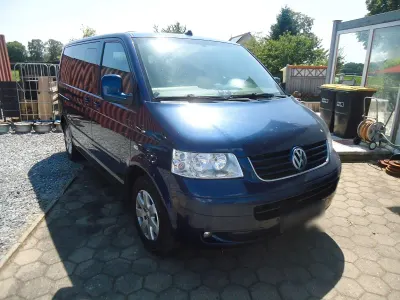 Gebraucht VW Multivan 131 PS (96 kW) 2004 Blau Van / Kleinbus