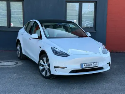 Begagnad Tesla Model Y Long Range AWD 378 kW (514 HK) 2023 Vit SUV