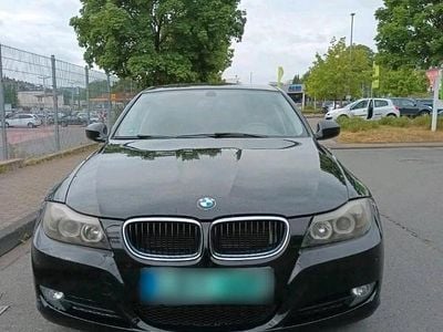Usata BMW 318 143 CV (105 kW) 2010 Nero Station wagon