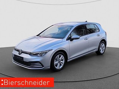 Gebraucht VW Golf VIII Life 131 PS (96 kW) 2022 Silber Limousine