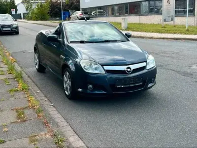 Gebraucht Opel Tigra 90 PS (66 kW) 2009 Grau Cabrio