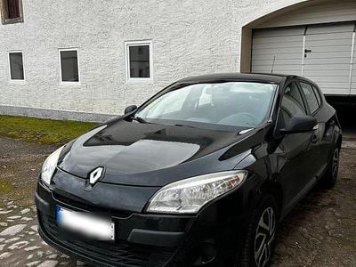 Gebraucht Renault Mégane 100 PS (73 kW) 2011 Schwarz Kleinwagen