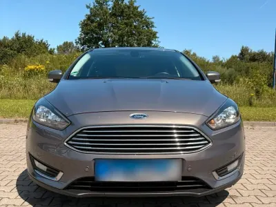 Gebraucht Ford Focus Titanium 120 PS (88 kW) 2015 Andere farben Limousine