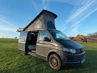 Gebraucht VW Transporter 150 PS (110 kW) 2018 Grau Van