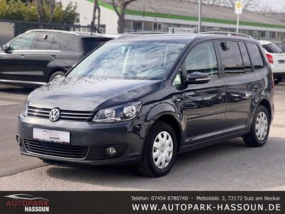 Gebraucht VW Touran Life 105 PS (77 kW) 2014 Uranograu Van / Kleinbus