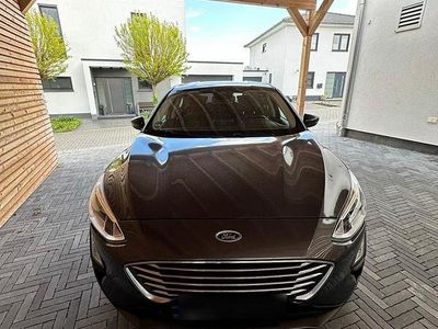 Używany Ford Focus 125 KM (91 kW) 2019 Szary Sedan/Limuzyna
