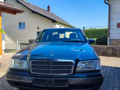 Gebraucht Mercedes C180 125 PS (91 kW) 1996 Limousine