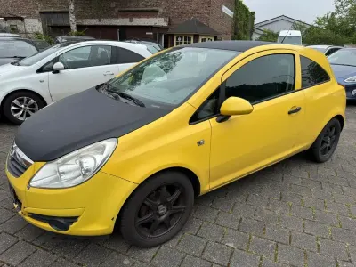 Usado Opel Corsa Selection 60 HP (44 kW) 2009 Amarelo Citadino