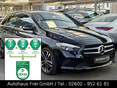 Gebraucht Mercedes B180 Progressive 136 PS (100 kW) 2019 Schwarz Van / Kleinbus