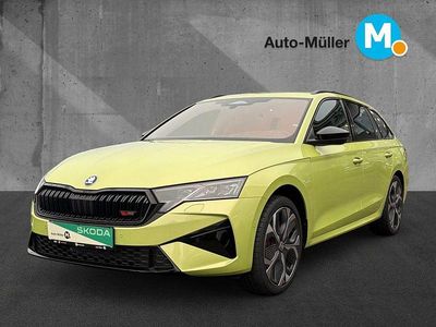 Neu Skoda Octavia RS 265 PS (194 kW) 2025 Grün Kombi