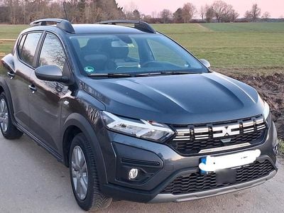 Gebraucht Dacia Sandero Expression 101 PS (74 kW) 2023 Schwarz SUV