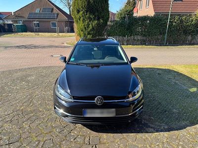Gebraucht VW Golf VII IQ Drive 115 PS (84 kW) 2019 Schwarz Kombi