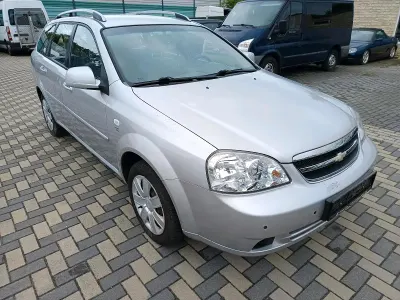 Gebraucht Chevrolet Nubira 109 PS (80 kW) 2010 Silber Kombi