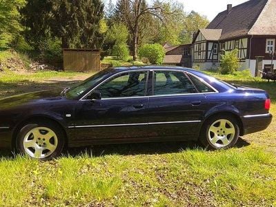 Second-hand Audi A8 150 CP (110 kW) 1999 Albastru Berlinǎ