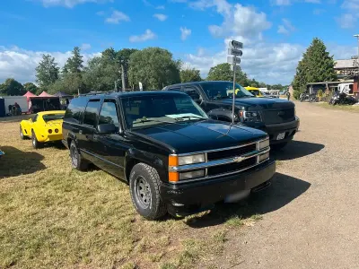 Gebraucht Chevrolet Suburban 315 PS (231 kW) 1998 Schwarz SUV