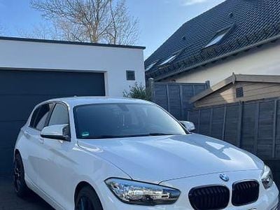 Weiß Gebraucht 2015 BMW 118 Advantage Kleinwagen | 10.900 € (Etwas zu teuer)