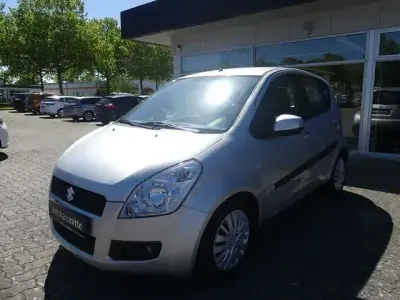 Gebraucht Suzuki Splash Club 94 PS (69 kW) 2010 Silber Kleinwagen