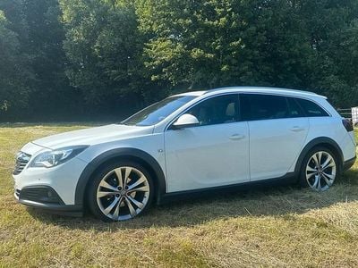 Gebraucht Opel Insignia Country Tourer 194 PS (142 kW) 2014 Weiß Kombi