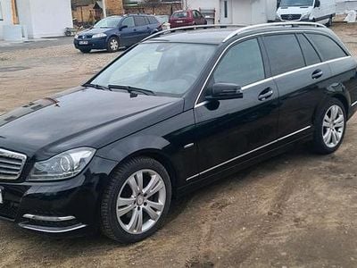 Schwarz Gebraucht 2012 Mercedes C180 Kombi | 7.000 € (Fairer Preis)