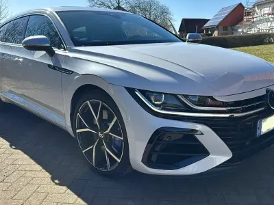 Gebraucht VW Arteon R 320 PS (235 kW) 2024 Weiß Kombi