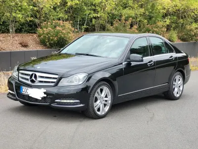 Gebraucht Mercedes C180 Avantgarde 156 PS (114 kW) 2013 Schwarz Limousine