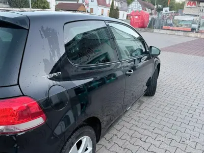 Gebraucht VW Golf VI 86 PS (63 kW) 2010 Schwarz Kleinwagen