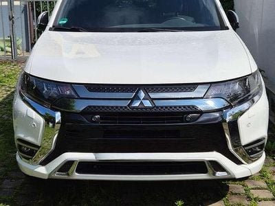 Mitsubishi Outlander P-HEV