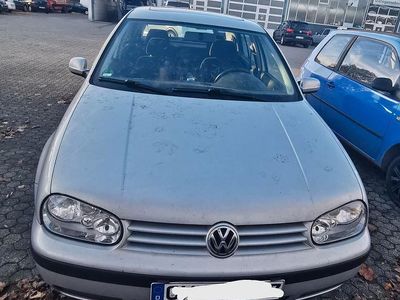 Silber Gebraucht 1999 VW Golf IV Basis Limousine | 2.000 € (Fairer Preis)