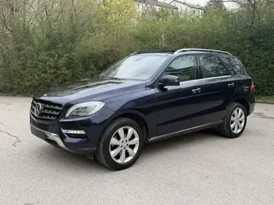 Usata Mercedes ML350 258 CV (189 kW) 2013 Blu SUV