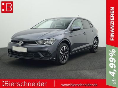 Grau Gebraucht 2024 VW Polo Move Limousine | 21.950 € (Guter Preis)