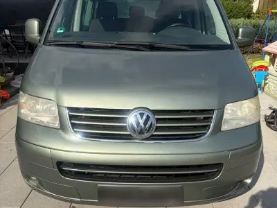 Gebraucht VW Caravelle 136 PS (100 kW) 2006 Grün Van