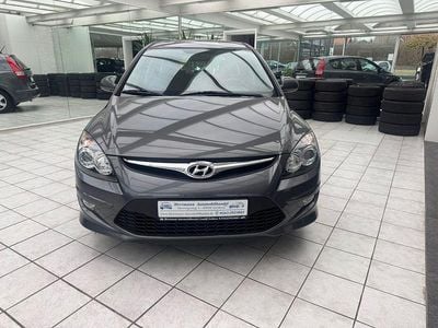 Gebraucht Hyundai i30 Edition+ 109 PS (80 kW) 2011 Grau Kombi