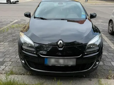 Gebraucht Renault Mégane III Bose Edition 110 PS (80 kW) 2013 Schwarz Limousine