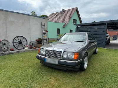 Gebraucht Mercedes 300 180 PS (132 kW) 1989 Andere farben Coupé