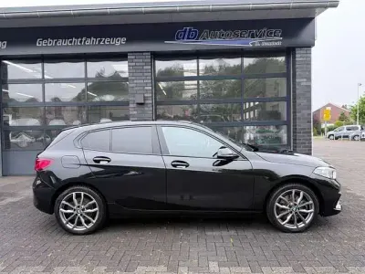 Gebraucht BMW 120 Shadowline 190 PS (139 kW) 2023 Schwarz Kleinwagen