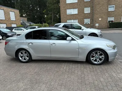 Gebraucht BMW 525 177 PS (130 kW) 2004 Silber Limousine