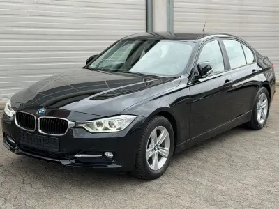 Używany BMW 318 Sport Line 143 KM (105 kW) 2013 Czarny Sedan/Limuzyna