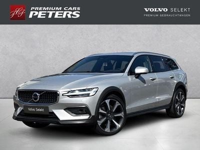 Usata Volvo V60 CC Plus 250 CV (183 kW) 2023 Argento Station wagon